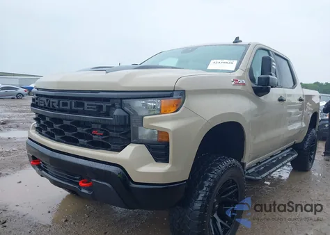 2022 Chevrolet Silverado 1500 4Wd Short Bed Custom Trail Boss z USA, uszkodzony, nr VIN 3GCPDCED5NG679881